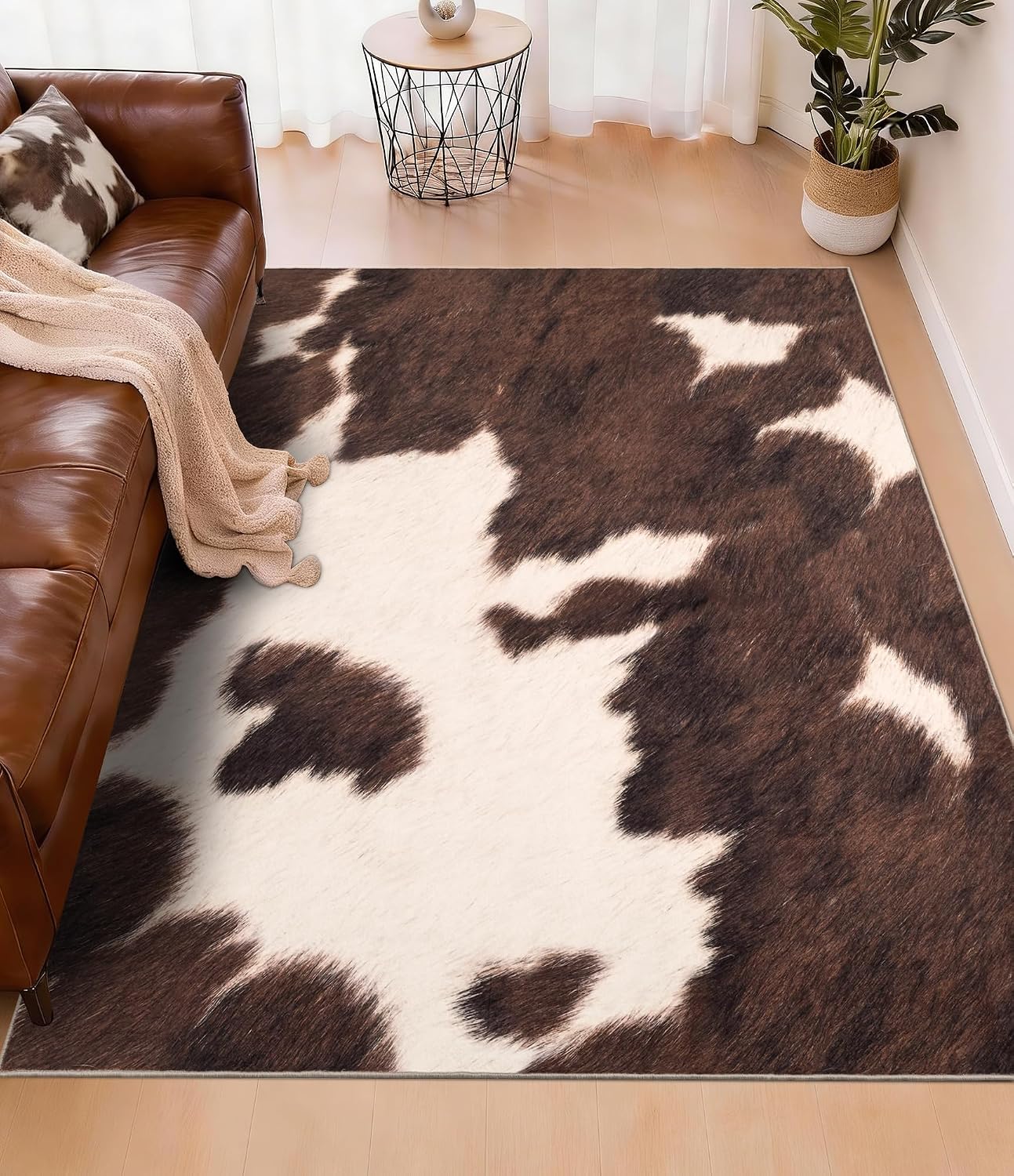 Cowhide Rug Faux - พรมลายหนังวัวเทียมสีน้ำตาล พรมขนสั้นนุ่มซักได้ ลายสัตว์สไตล์ตะวันตก สำหรับห้องนั่งเล่น ห้องนอน ห้องรับประทานอาหาร